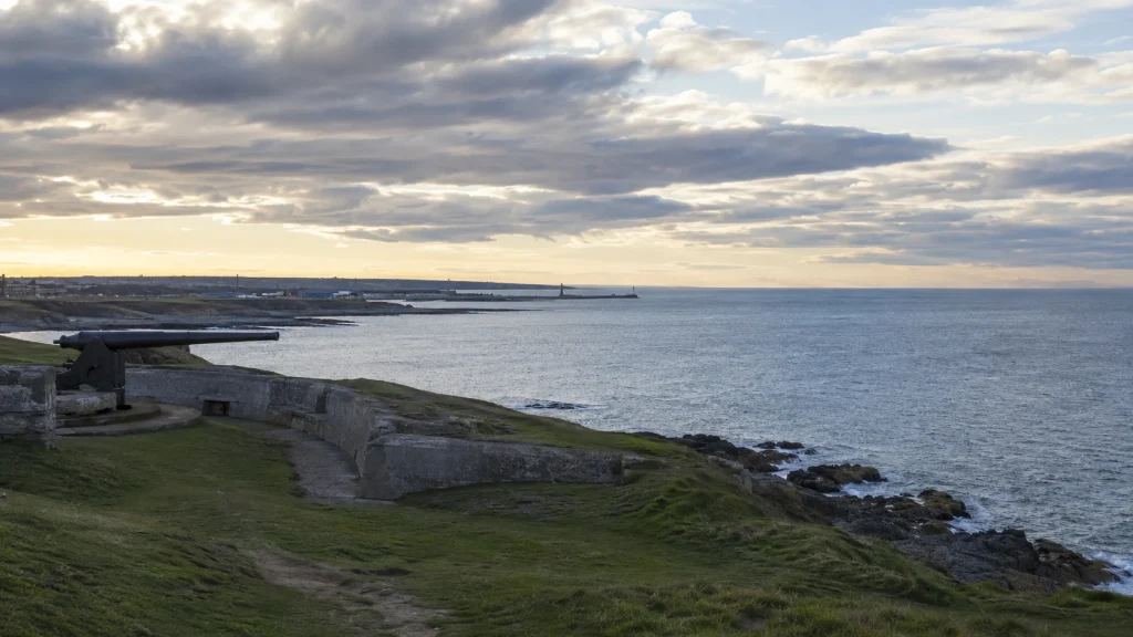Torry Battery mit Blick über Greyhope Bay und die Küste von Aberdeen
