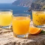 Poncha-Varianten aus Madeira mit Pescador, Orange und Maracuja